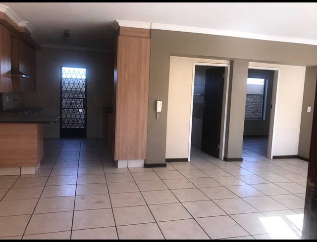 2 BEDROOM TOWNHOUSE SOLD IN MEYERSDAL